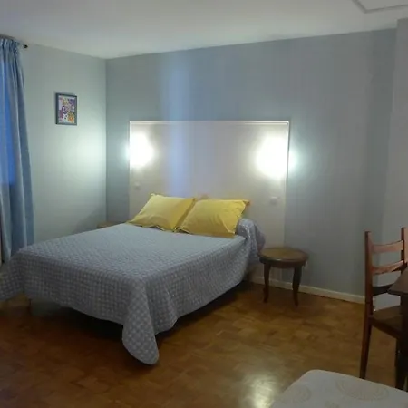 Renove Avec Cour Close, 2 Chambres, A - Fr-1-611-52