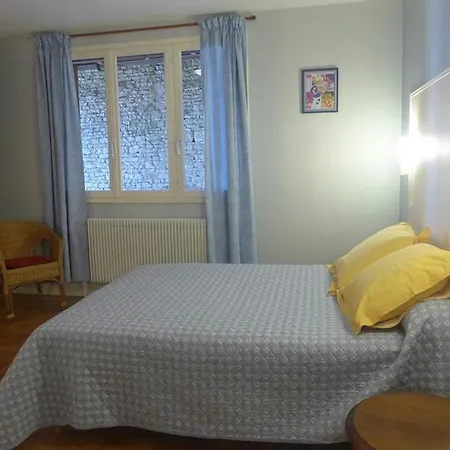 Ferienhaus Renove Avec Cour Close, 2 Chambres, A - Fr-1-611-52 Aubepierre-sur-Aube